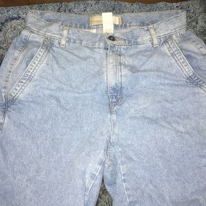 Liz Claiborne’s classic fit jeans